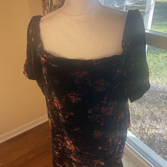 Loft Womens Velvet Floral Top Sz XL Short Sleeves Romantic Coquette Whimsigoth - Picture 13 of 15